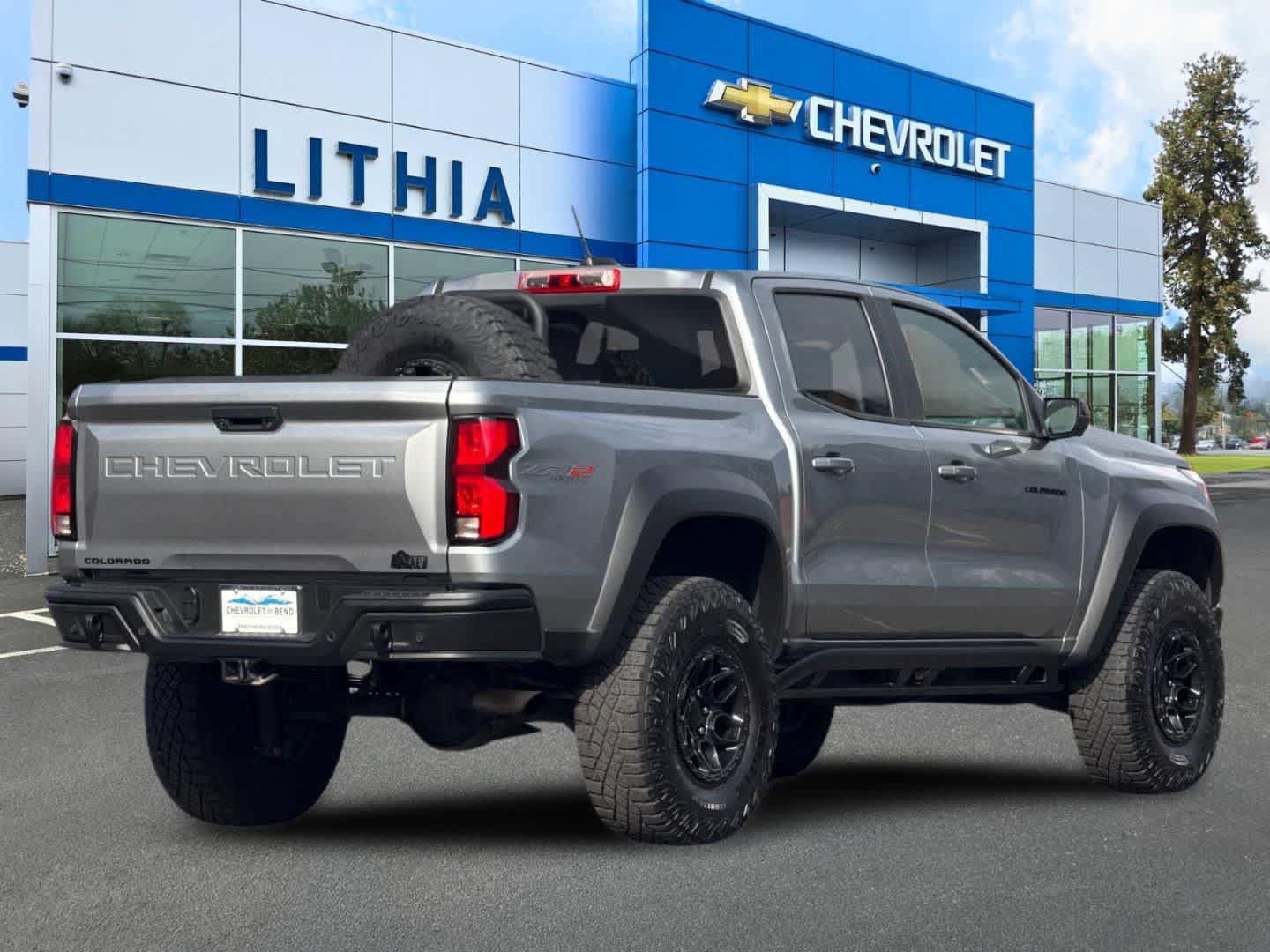 Used 2024 Chevrolet Colorado ZR2 w/ ZR2 Bison Edition AWD/4WD image 2
