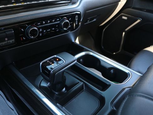 Used 2024 Chevrolet Silverado 1500 LT Trail Boss w/ Convenience Package II image 25