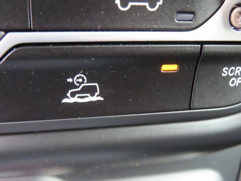 Used 2021 Jeep Wrangler Unlimited Sahara image 8