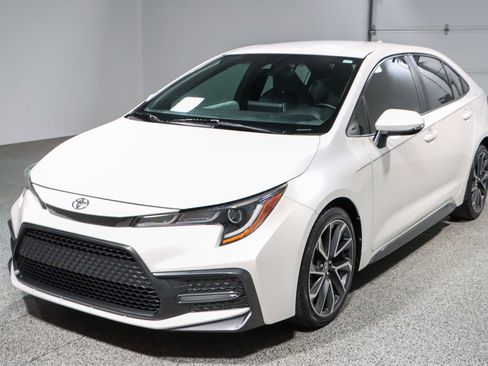 Used 2020 Toyota Corolla SE FWD image 29