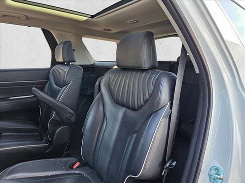 Used 2023 Hyundai Palisade Limited w/ Cargo Package FWD image 18