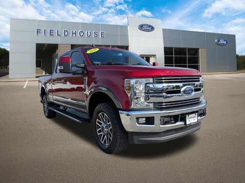 Used 2019 Ford F250 Lariat w/ Lariat Value Package image 3