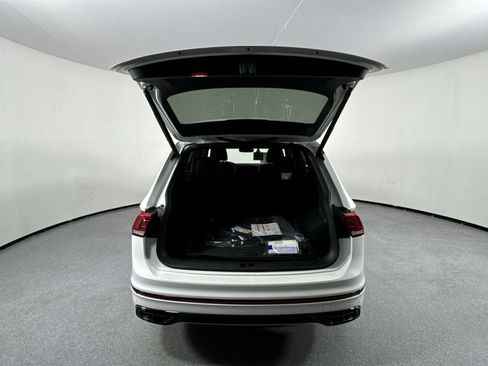 Used 2024 Volkswagen Tiguan SE R-Line w/ MDO Package, Two-Row image 36