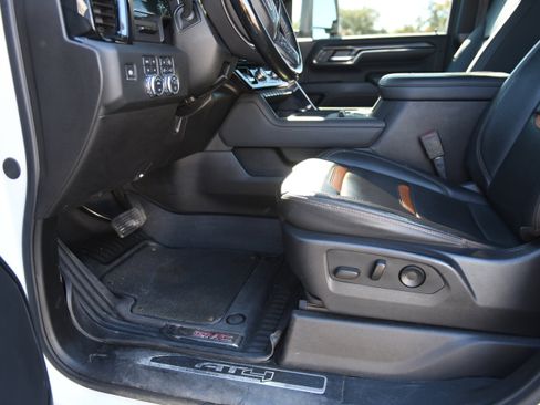 Used 2024 GMC Sierra 2500 AT4 w/ Technology Package image 24