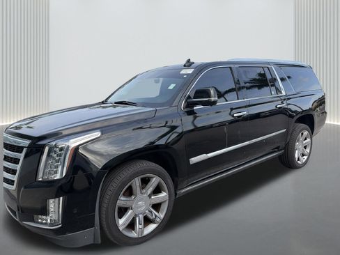 Used 2017 Cadillac Escalade ESV Premium Luxury RWD image 8
