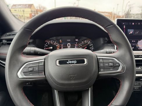 Used 2024 Jeep Compass Trailhawk image 31