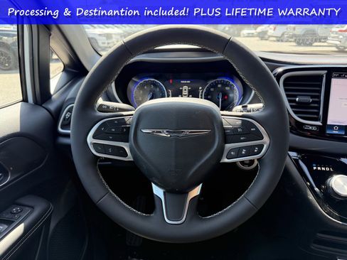 New 2026 Chrysler Voyager LX FWD image 18