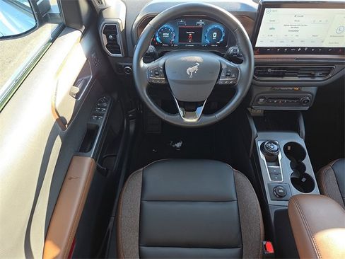 Used 2025 Ford Bronco Sport Outer Banks image 12