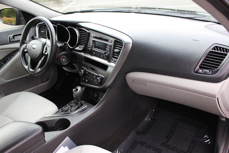 Used 2013 Kia Optima LX FWD image 16