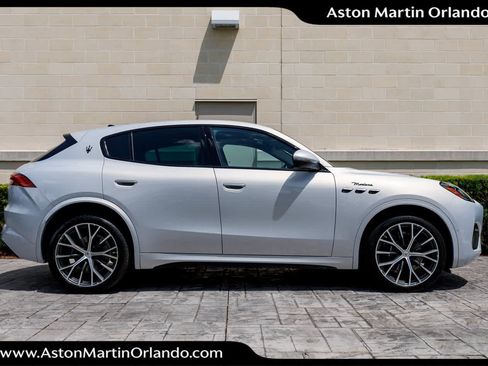 Used 2023 Maserati Grecale Modena AWD/4WD image 18