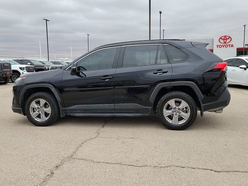 Used 2025 Toyota RAV4 XLE w/ Convenience Package FWD image 2