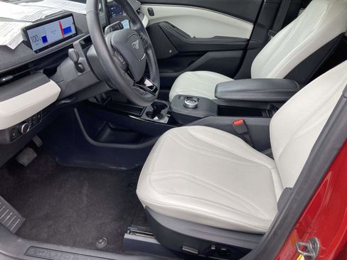 Used 2024 Ford Mustang Mach-E Premium image 21