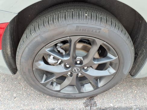 Used 2025 Chrysler Pacifica Limited AWD/4WD image 21
