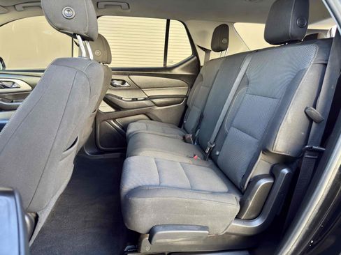 Used 2018 Chevrolet Traverse LS image 59