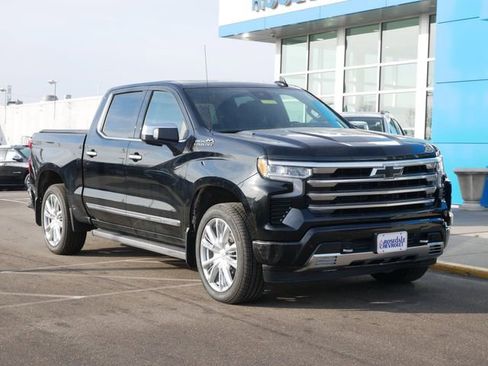 Used 2024 Chevrolet Silverado 1500 High Country w/ High Country Premium Package image 23