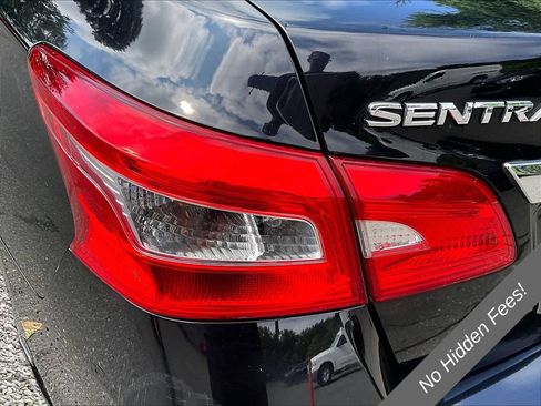 Used 2017 Nissan Sentra S FWD image 25