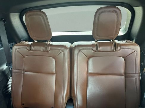 Used 2024 Lincoln Aviator Reserve w/ Equipment Group 201A RWD image 12
