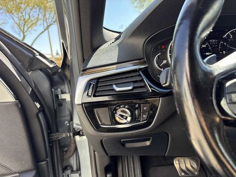 Used 2019 BMW 530i w/ Convenience Package RWD image 21