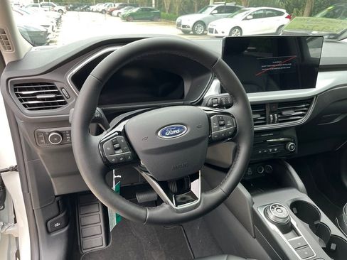 New 2026 Ford Escape SE w/ PHEV Premium Package image 18