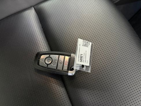 Used 2024 Ford Escape Platinum AWD/4WD image 30