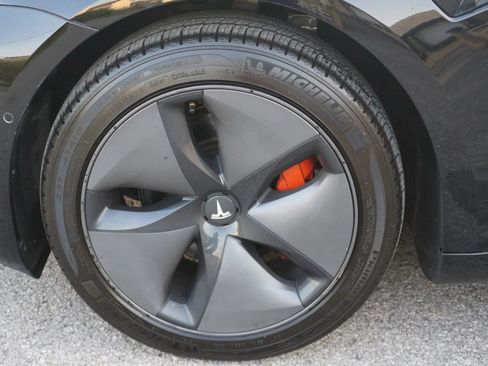 Used 2018 Tesla Model 3 Long Range image 10