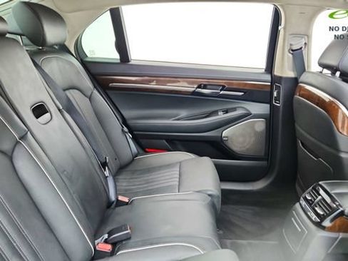 Used 2019 Genesis G90 3.3T Premium RWD image 24