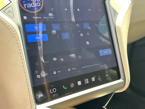 Used 2018 Tesla Model X 75D AWD/4WD image 18