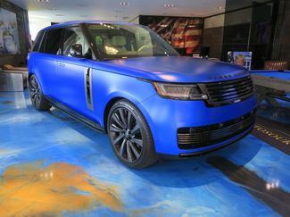 Used 2025 Land Rover Range Rover SV image 1