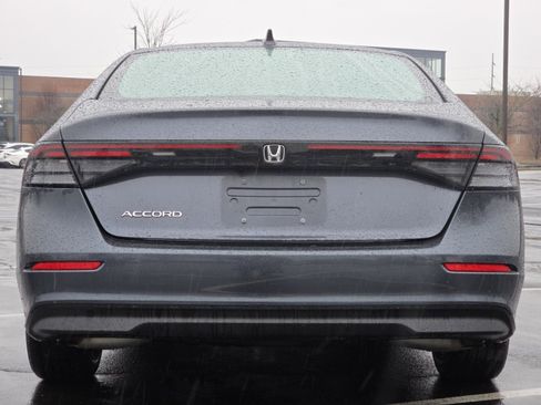 Used 2023 Honda Accord EX image 17