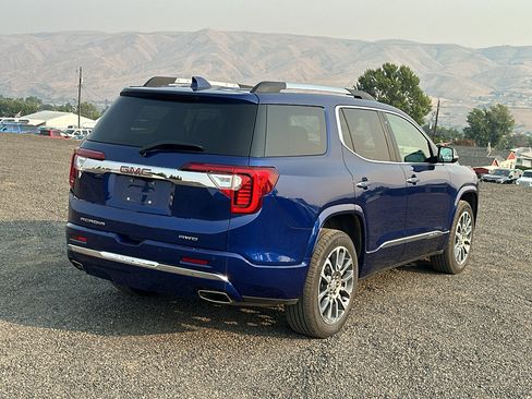 Used 2023 GMC Acadia Denali w/ Denali Ultimate Package AWD/4WD image 12