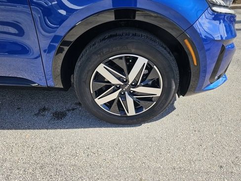 Used 2022 Kia Sorento S w/ Panoramic Sunroof Package image 10