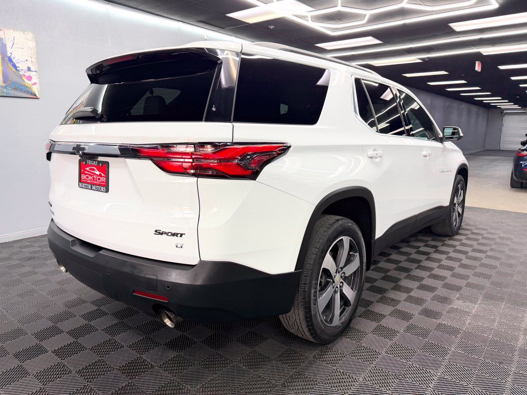 Used 2022 Chevrolet Traverse LT w/ LT Premium Package FWD image 14