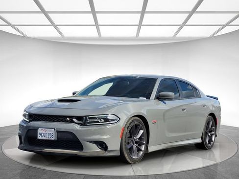 Used 2019 Dodge Charger Scat Pack w/ Plus Group RWD image 8