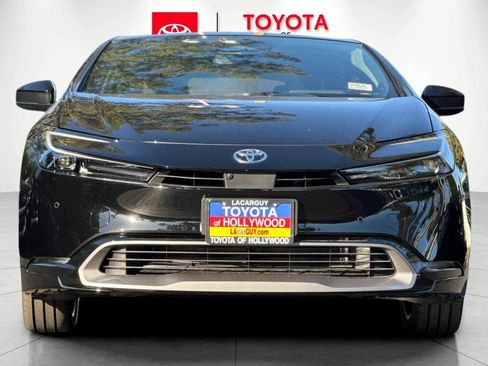New 2027 Toyota Prius Limited FWD image 8