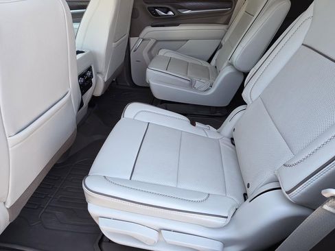 Used 2024 GMC Yukon Denali image 10