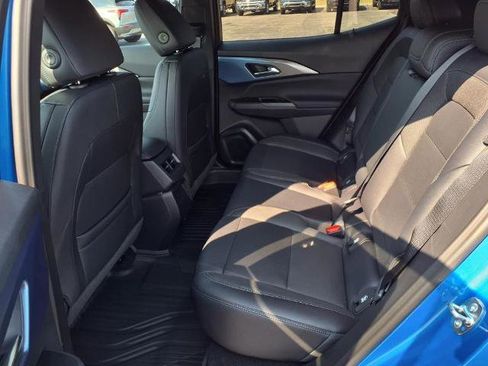 New 2025 Chevrolet Equinox EV LT w/ LPO, Blackout Package image 7