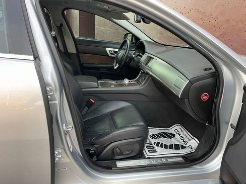 Used 2013 Jaguar XF 3.0 image 35