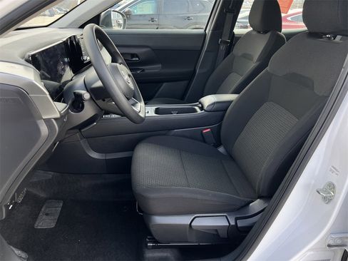 Certified 2025 Nissan Kicks S image 21