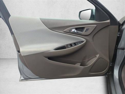 Used 2024 Chevrolet Malibu LT image 18