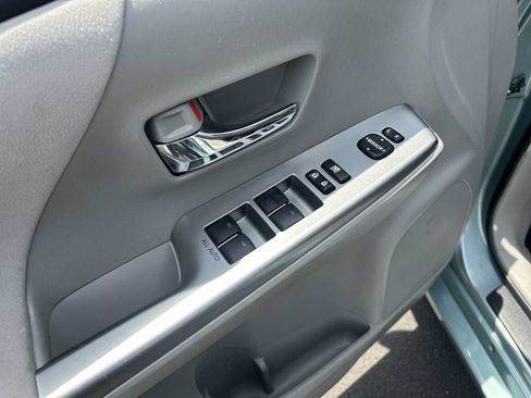 Used 2017 Toyota Prius V Three FWD image 15
