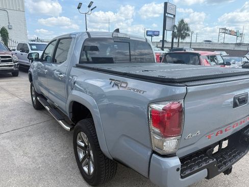 Used 2019 Toyota Tacoma SR image 10