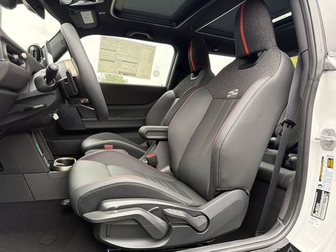 Used 2026 MINI Cooper S FWD image 28