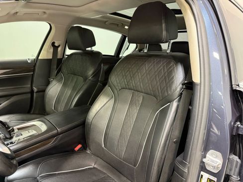 Used 2018 BMW 740i xDrive image 22