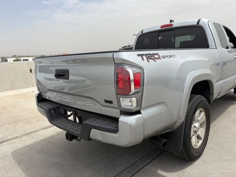 Used 2022 Toyota Tacoma TRD Sport w/ TRD Premium Sport Package RWD image 4