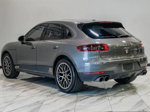 Used 2018 Porsche Macan Sport Edition AWD/4WD image 16