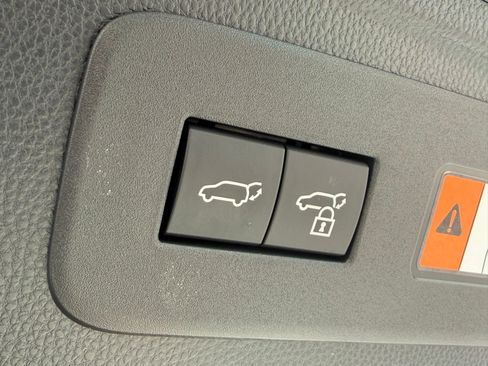 Used 2025 Lexus GX 550 550 Premium+ w/ Accessory Package (2T) image 23