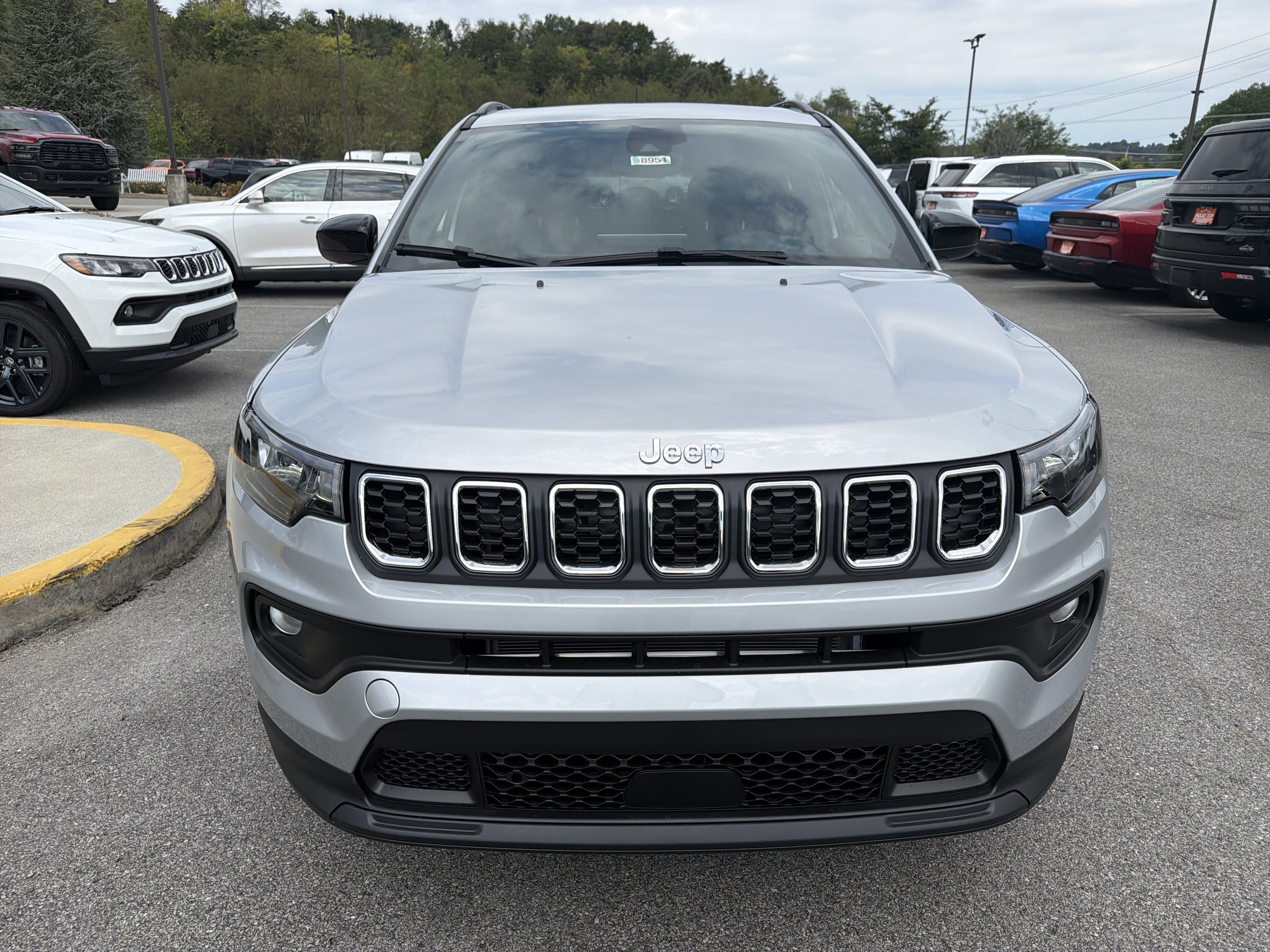 New 2026 Jeep Compass Latitude AWD/4WD image 3