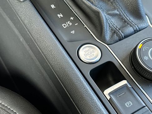 Used 2019 Volkswagen Atlas SE w/ Towing Package AWD/4WD image 23