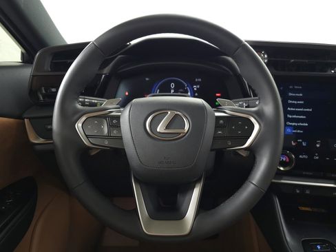 Certified 2023 Lexus RZ 450e Premium w/ Accessory Package (A2) image 21