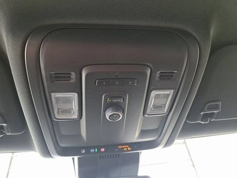 Used 2024 Chevrolet Tahoe LT AWD/4WD image 16